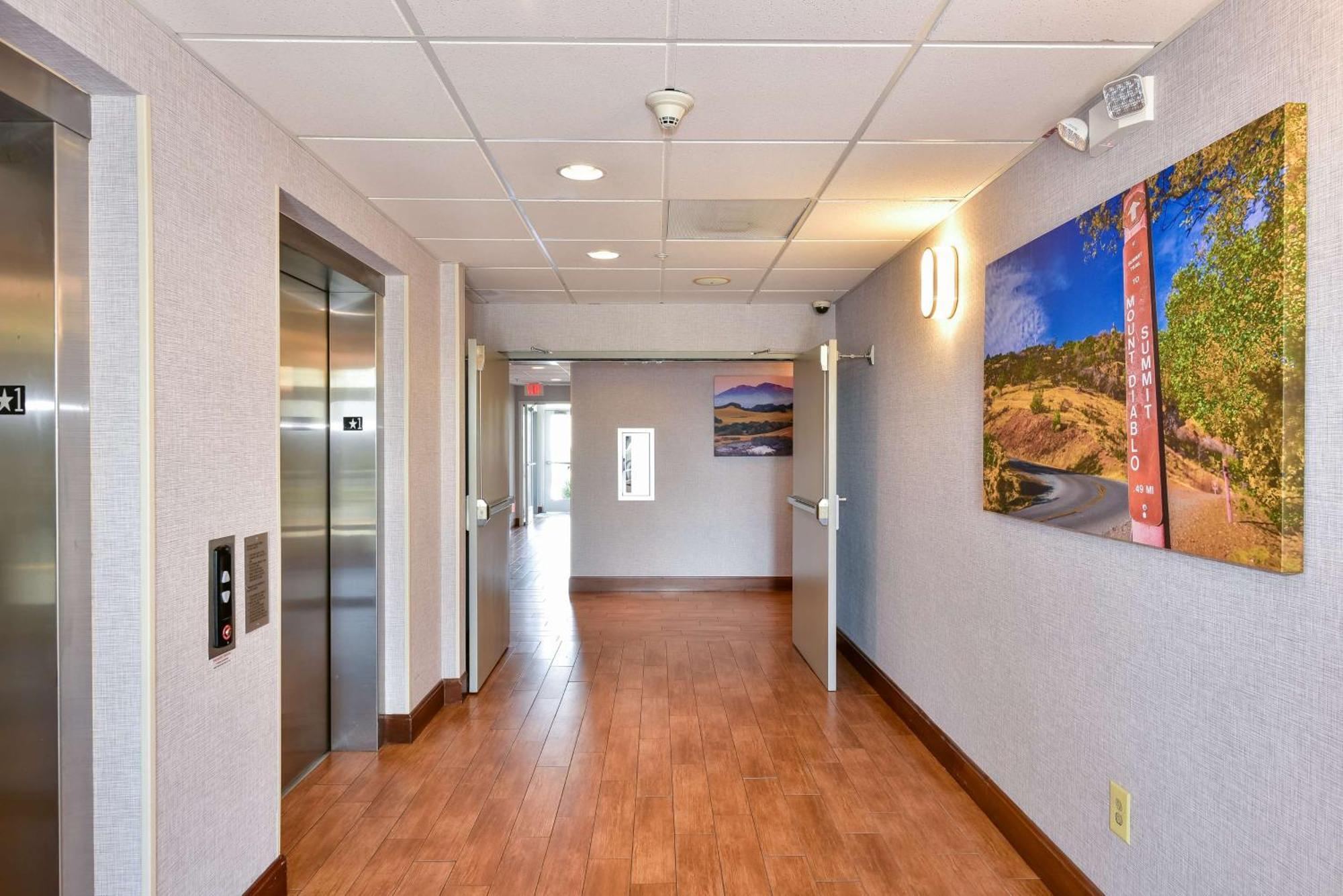 Hampton Inn & Suites Pittsburg Esterno foto